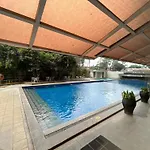 Studio At Galeri Ciumbuleuit Apartment 2