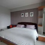 Studio At Galeri Ciumbuleuit Apartment 2